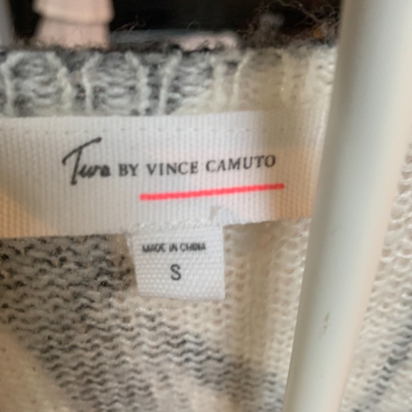 Tara by Vince Canute brushed‎ acrylic sweater. Wirnnonce - Picture 2 of 4